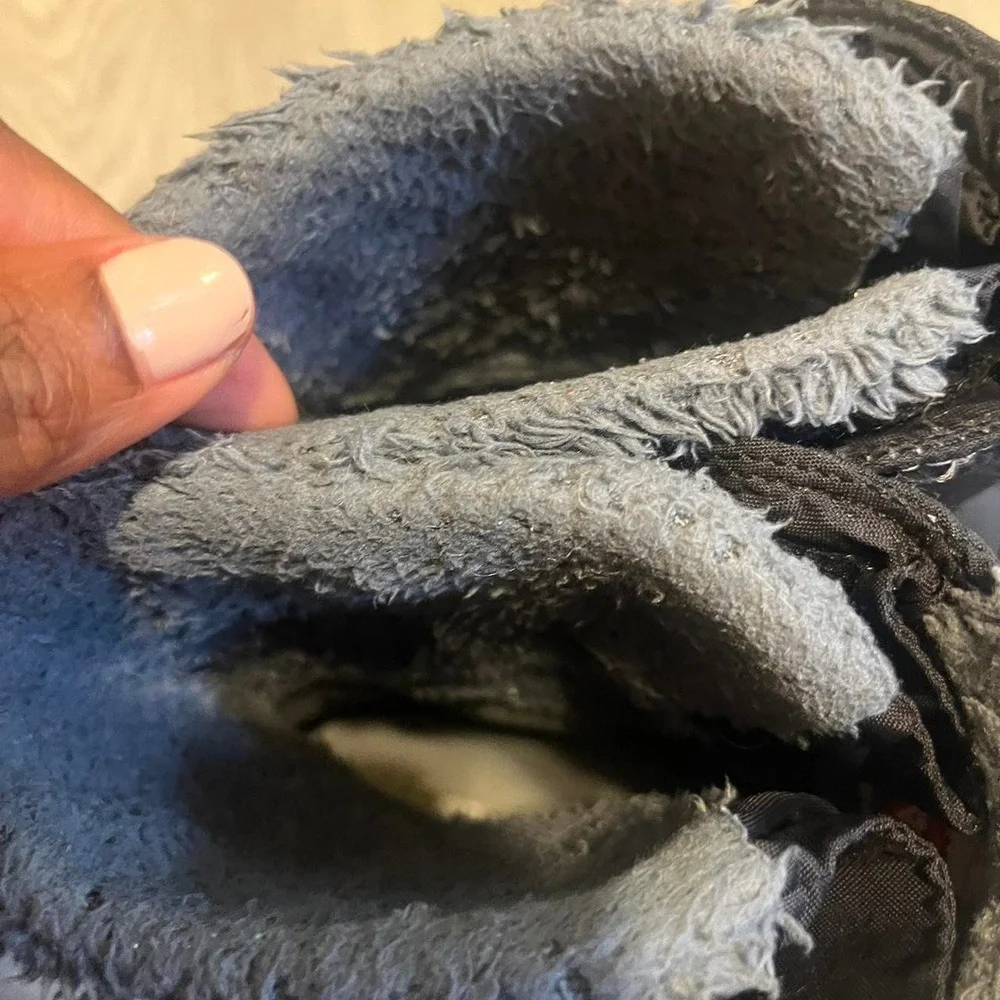 Black L.L.Bean waterproof boots with fleece lining and rubber sole Snow Boot